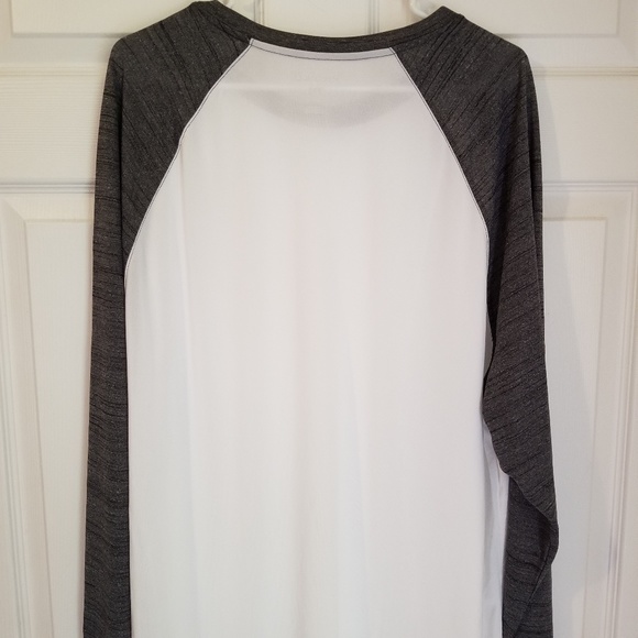 Reebok Men's Athletic Training Long Sleeve Tee NWT - Picture 6 of 6